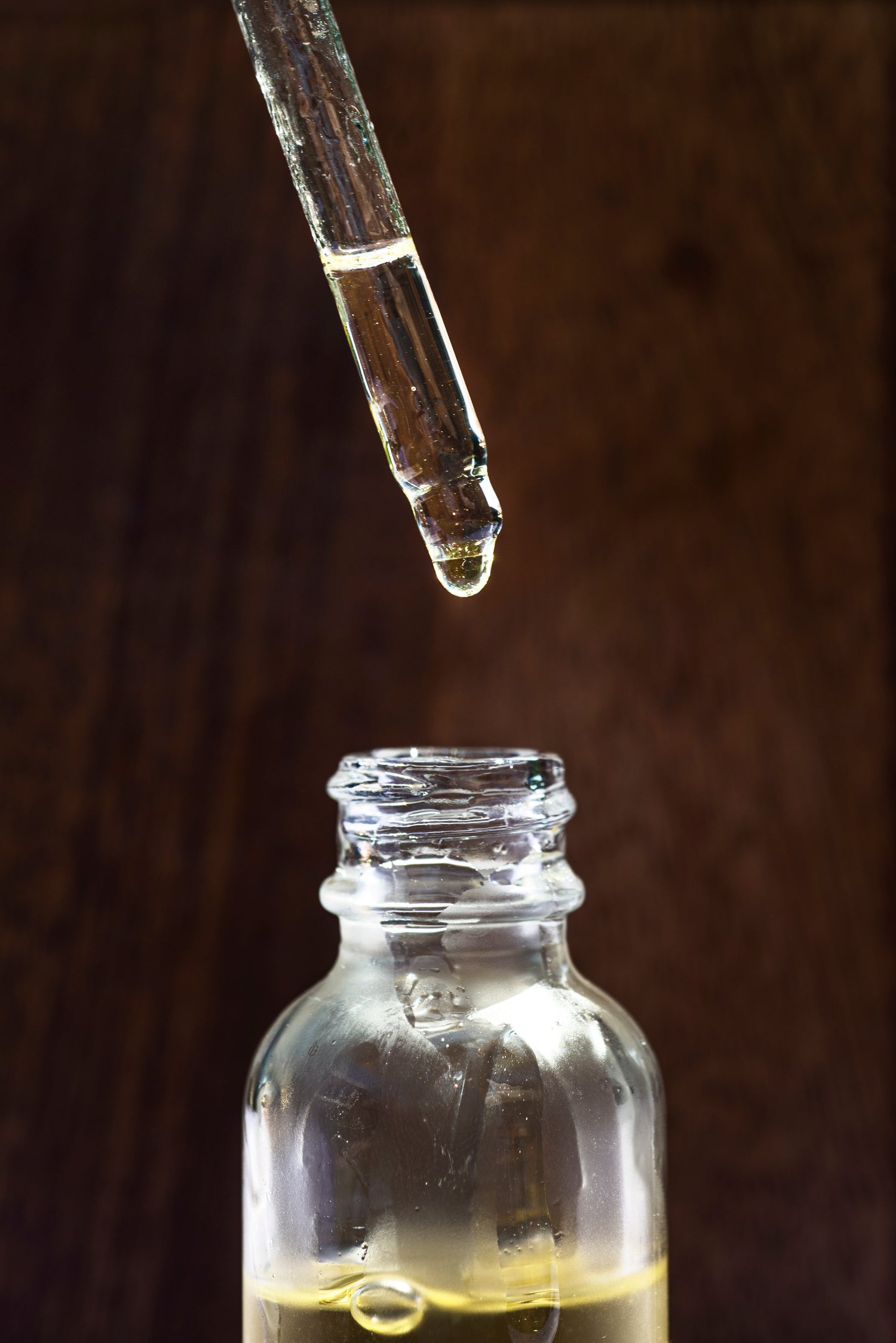 Essential oils, their therapeutic properties, and implication in dentistry: A review